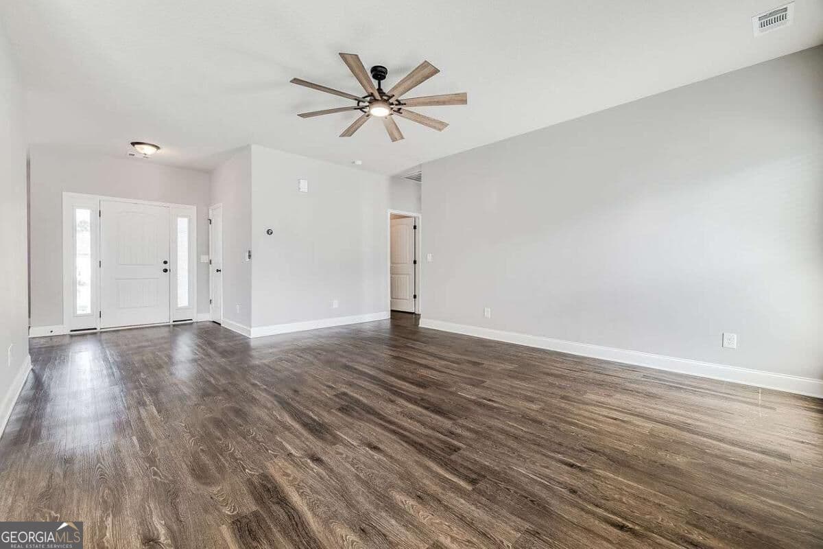 4 bedroom, 2 bathroom, 1,901 sq ft single family residence under contract at 123 Thoroughbred Drive, Guyton, GA 31312 — photo 8
