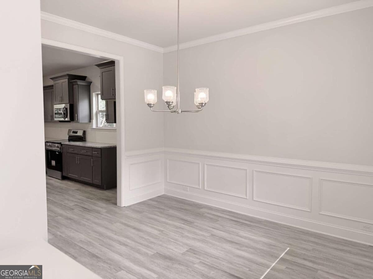6 bedroom, 4.5 bathroom, 3,681 sq ft single family residence for sale at 442 Magnolia Grove Place, Cornelia, GA 30531 — photo 6