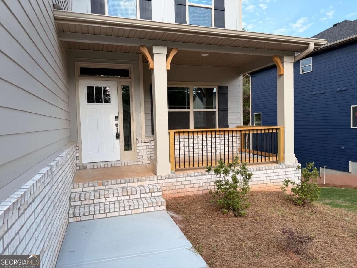6 bedroom, 4.5 bathroom, 3,681 sq ft single family residence for sale at 442 Magnolia Grove Place, Cornelia, GA 30531 — photo 3