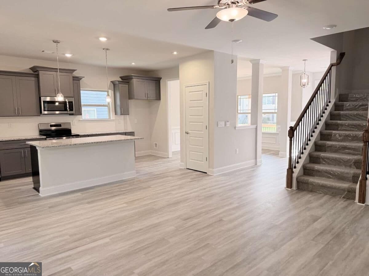 6 bedroom, 4.5 bathroom, 3,681 sq ft single family residence for sale at 442 Magnolia Grove Place, Cornelia, GA 30531 — photo 9