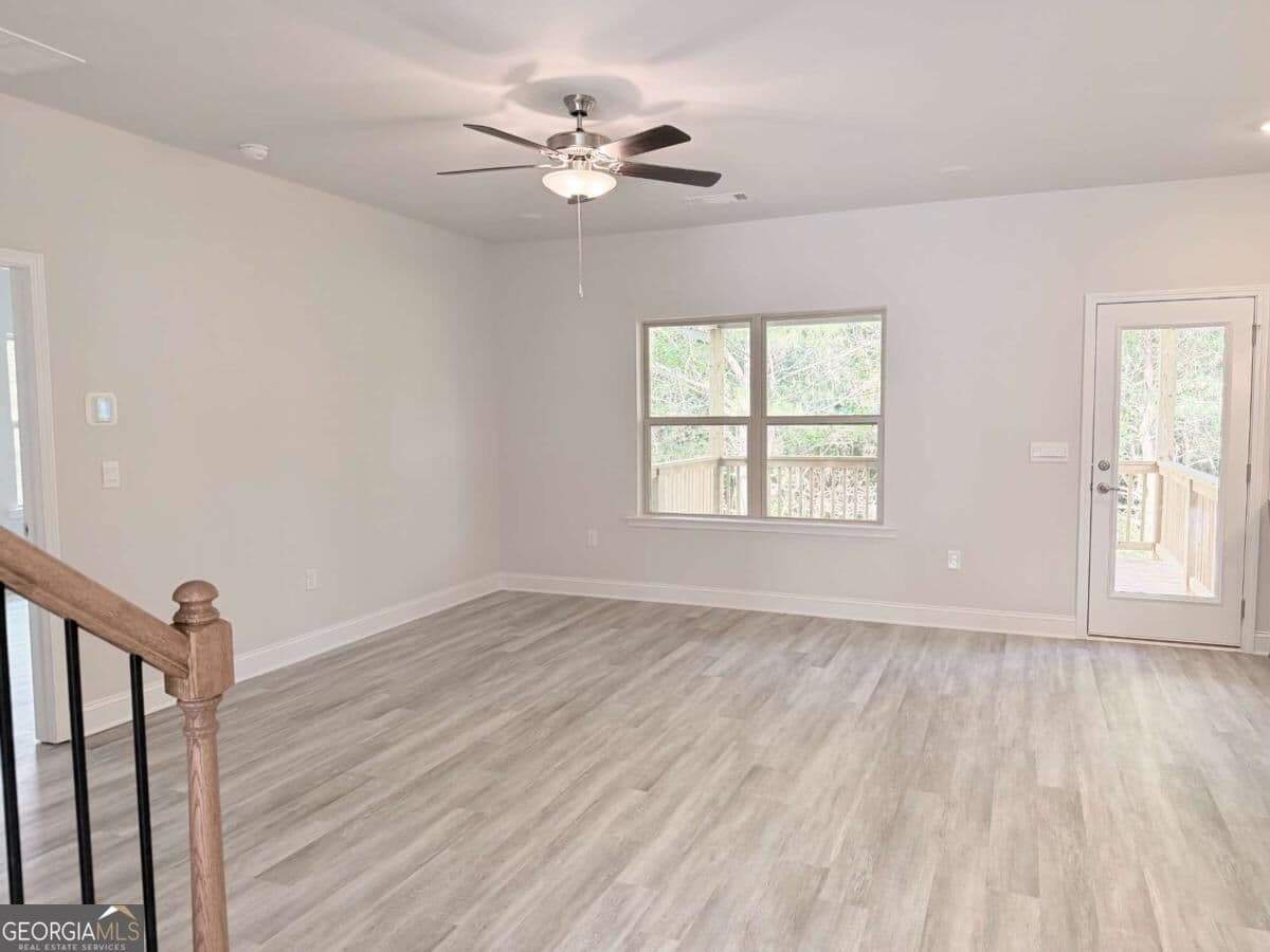 6 bedroom, 4.5 bathroom, 3,681 sq ft single family residence for sale at 442 Magnolia Grove Place, Cornelia, GA 30531 — photo 8