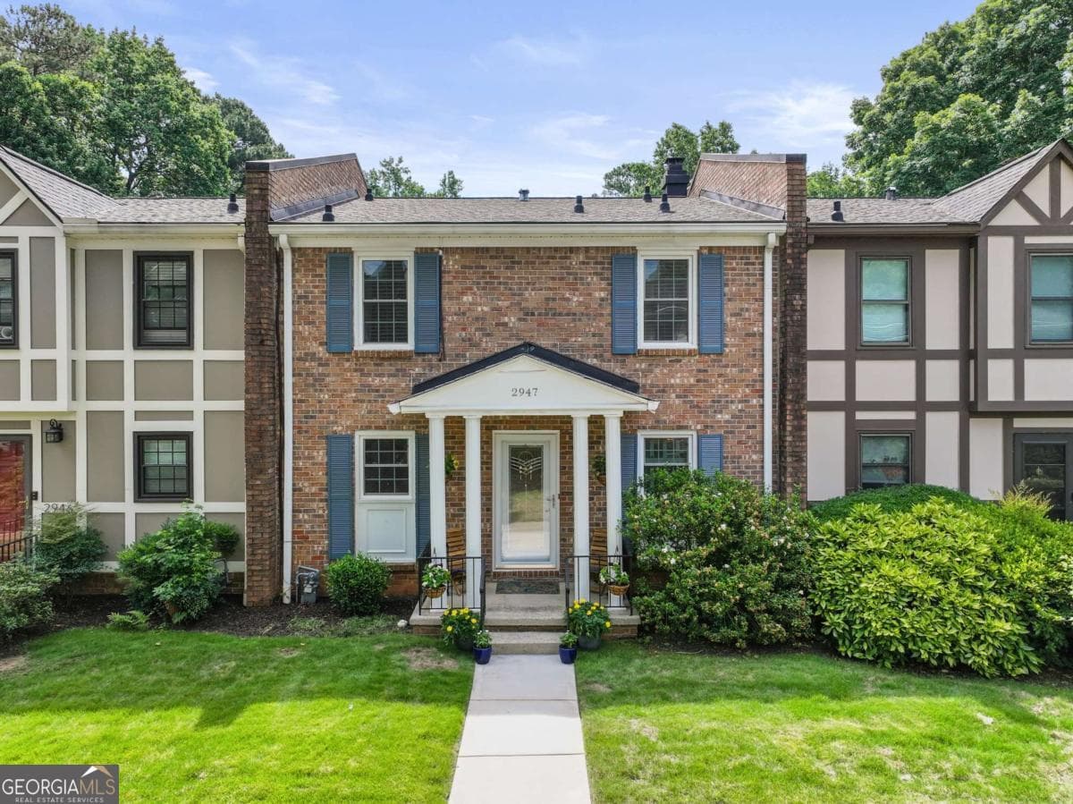 3 bedroom, 2.5 bathroom townhouse sold at 2947 Lavista Way, Decatur, GA 30033