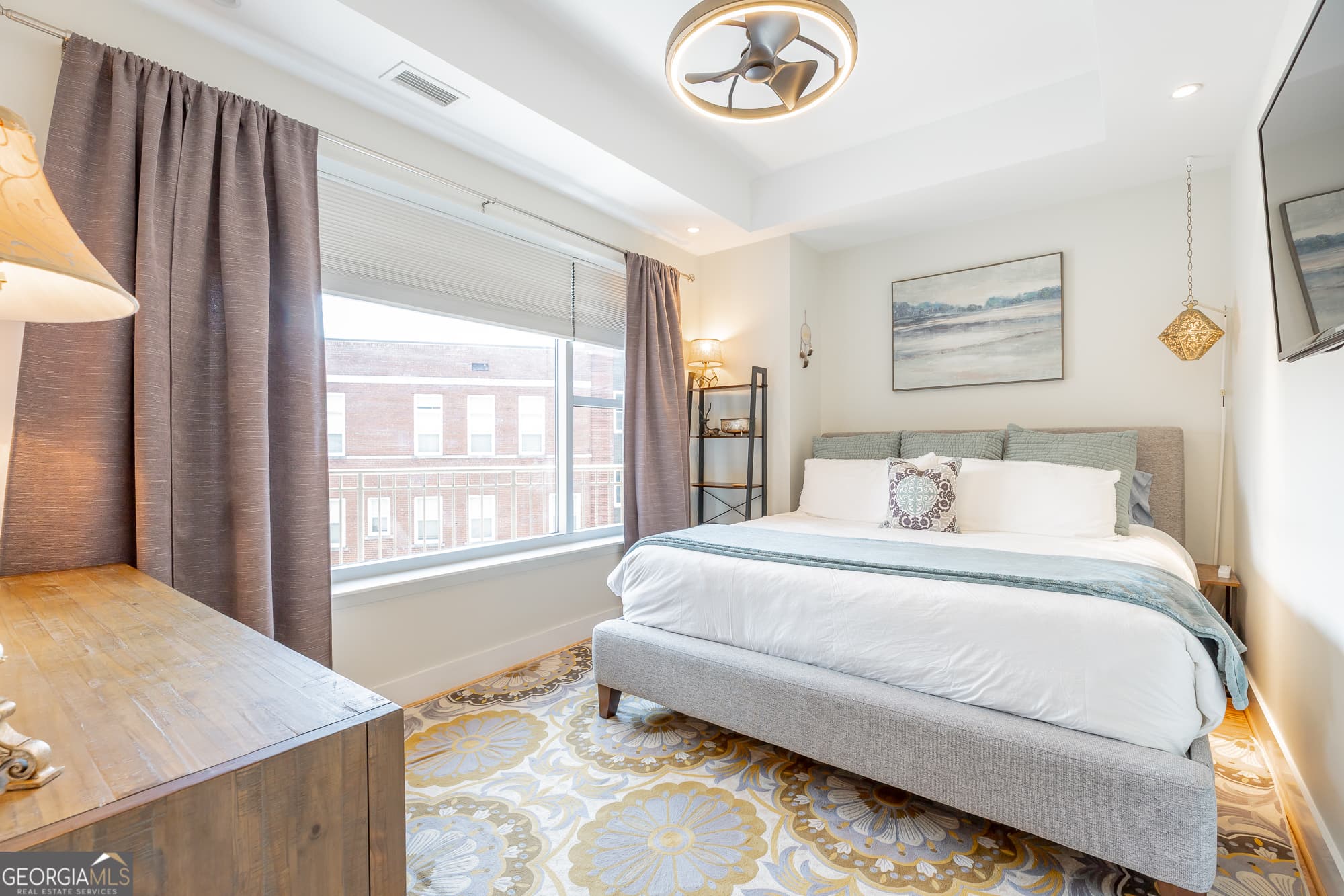 1 bedroom, 1.5 bathroom, 1,251 sq ft condominium for sale at 4 Cherokee Boulevard, Chattanooga, TN 37405 — photo 3