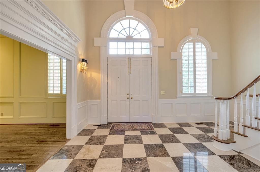6 bedroom, 5.5 bathroom, 7,026 sq ft single family residence for sale at 3184 Andrews Court, Atlanta, GA 30305 — photo 4