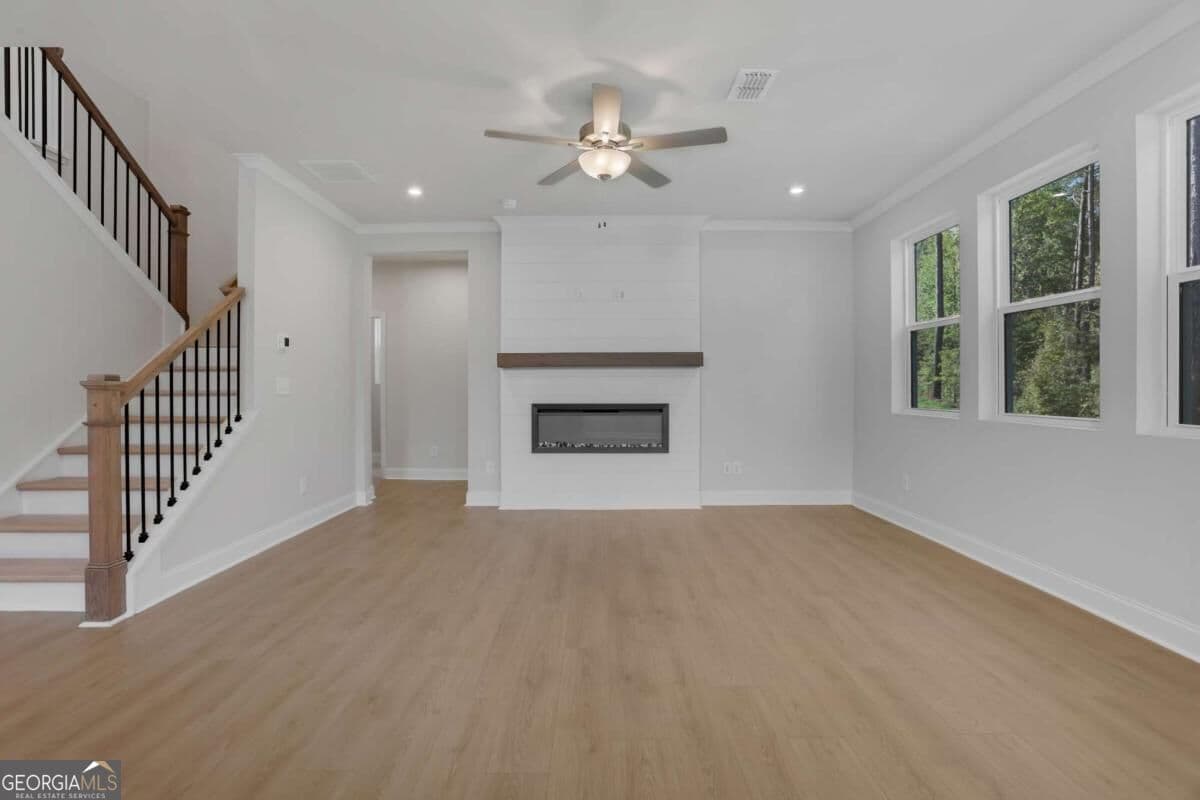 5 bedroom, 3 bathroom, 2,953 sq ft single family residence for sale at 167 Henley Street, Canton, GA 30114 — photo 7