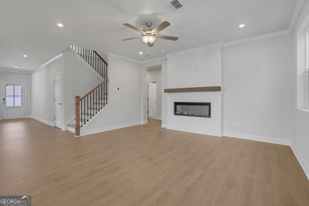 5 bedroom, 3 bathroom, 2,953 sq ft single family residence for sale at 167 Henley Street, Canton, GA 30114 — photo 8