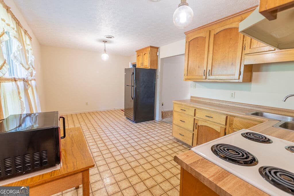2 bedroom, 1.5 bathroom, 1,080 sq ft single family residence for sale at 880 Smithonia Road, Winterville, GA 30683 — photo 7