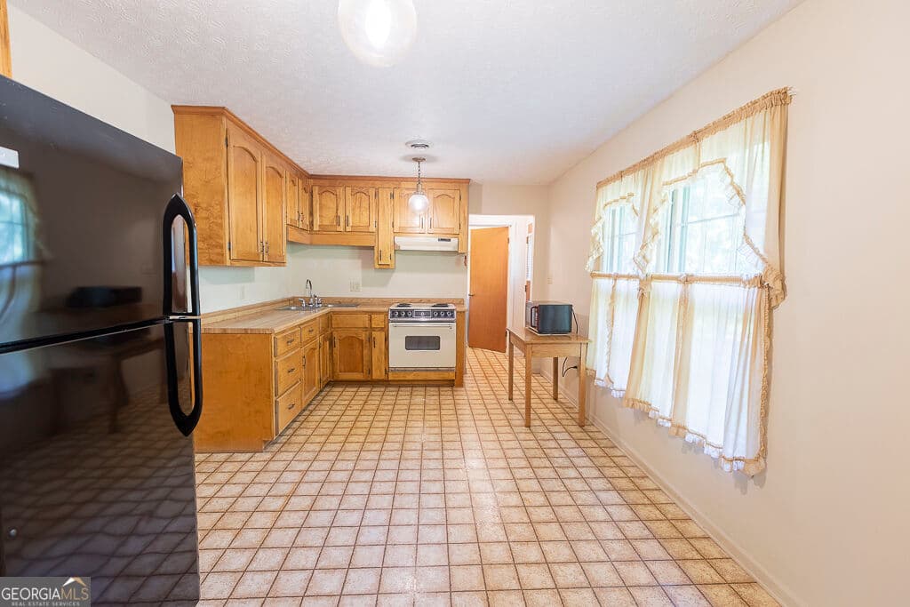 2 bedroom, 1.5 bathroom, 1,080 sq ft single family residence for sale at 880 Smithonia Road, Winterville, GA 30683 — photo 5