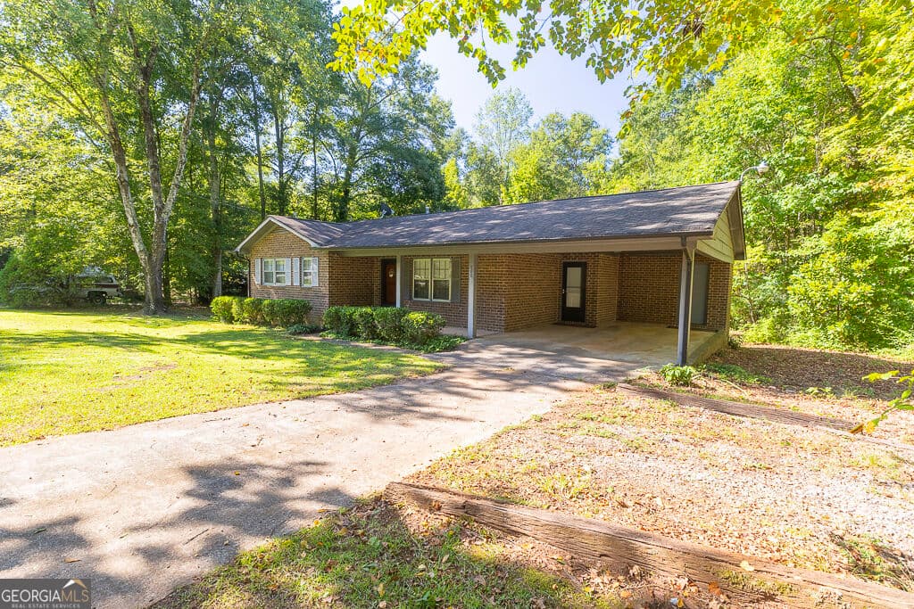2 bedroom, 1.5 bathroom, 1,080 sq ft single family residence for sale at 880 Smithonia Road, Winterville, GA 30683 — photo 4