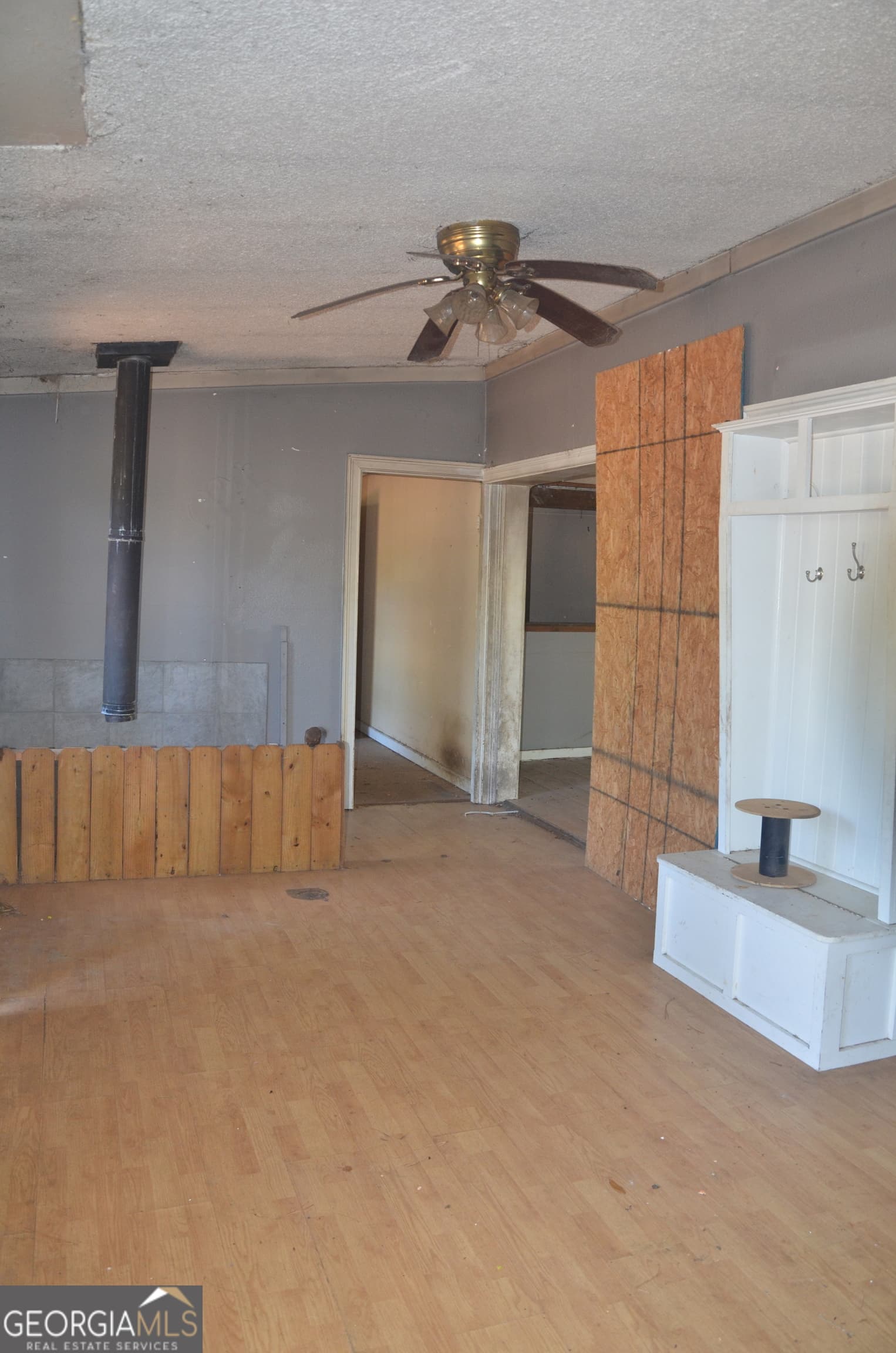 3 bedroom, 2 bathroom, 720 sq ft manufactured home,single family residence for sale at 569 Crooked River Drive, Woodbine, GA 31569 — photo 6