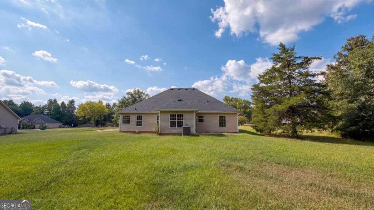 3 bedroom, 2 bathroom, 1,573 sq ft single family residence for sale at 114 Beaty Court, Flovilla, GA 30216 — photo 5