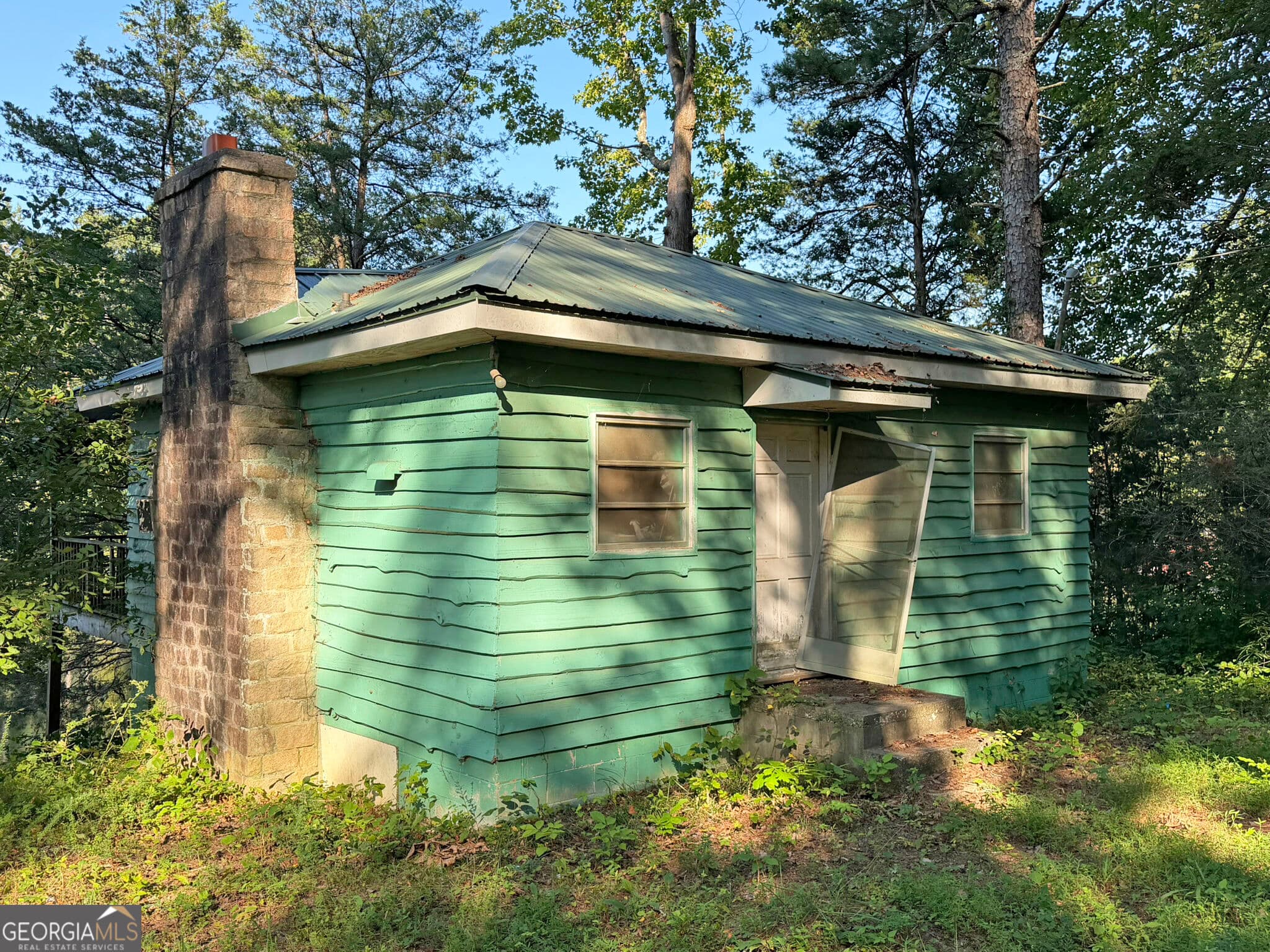 2 bedroom, 1 bathroom, 600 sq ft single family residence for sale at 115 Twin Mountain Lake Circle, Talking Rock, GA 30175 — photo 2