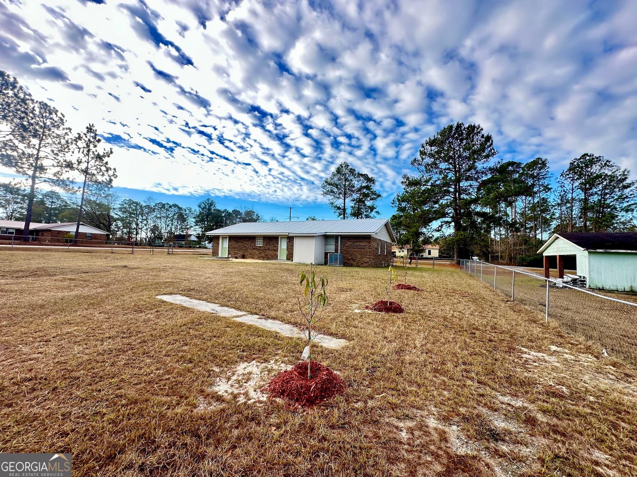 4 bedroom, 2 bathroom, 1,631 sq ft single family residence for sale at 72 W Tenth Street, Mcrae-Helena, GA 31037 — photo 3