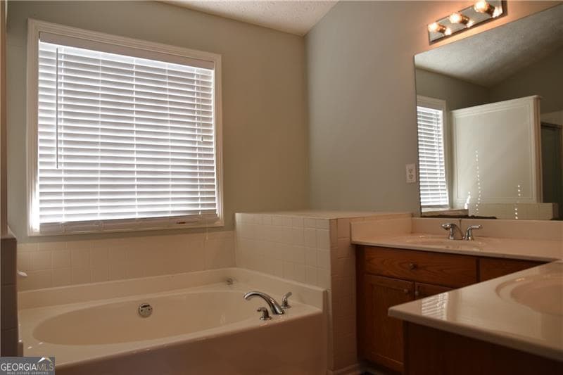 3 bedroom, 2.5 bathroom, 2,117 sq ft single family residence for sale at 455 Madison Chase Drive, Lawrenceville, GA 30045 — photo 10