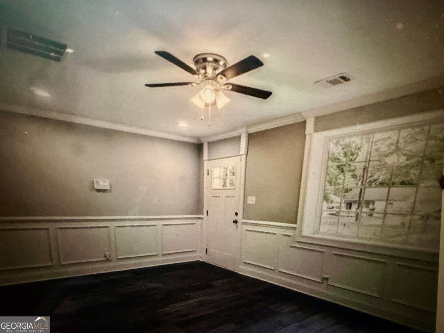 3 bedroom, 2 bathroom, 1,280 sq ft single family residence for sale at 1375 Graymont Drive, Atlanta, GA 30310 — photo 3
