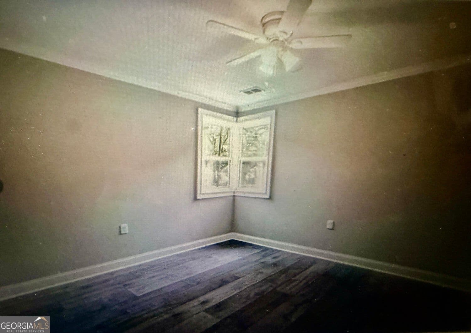 3 bedroom, 2 bathroom, 1,280 sq ft single family residence for sale at 1375 Graymont Drive, Atlanta, GA 30310 — photo 8