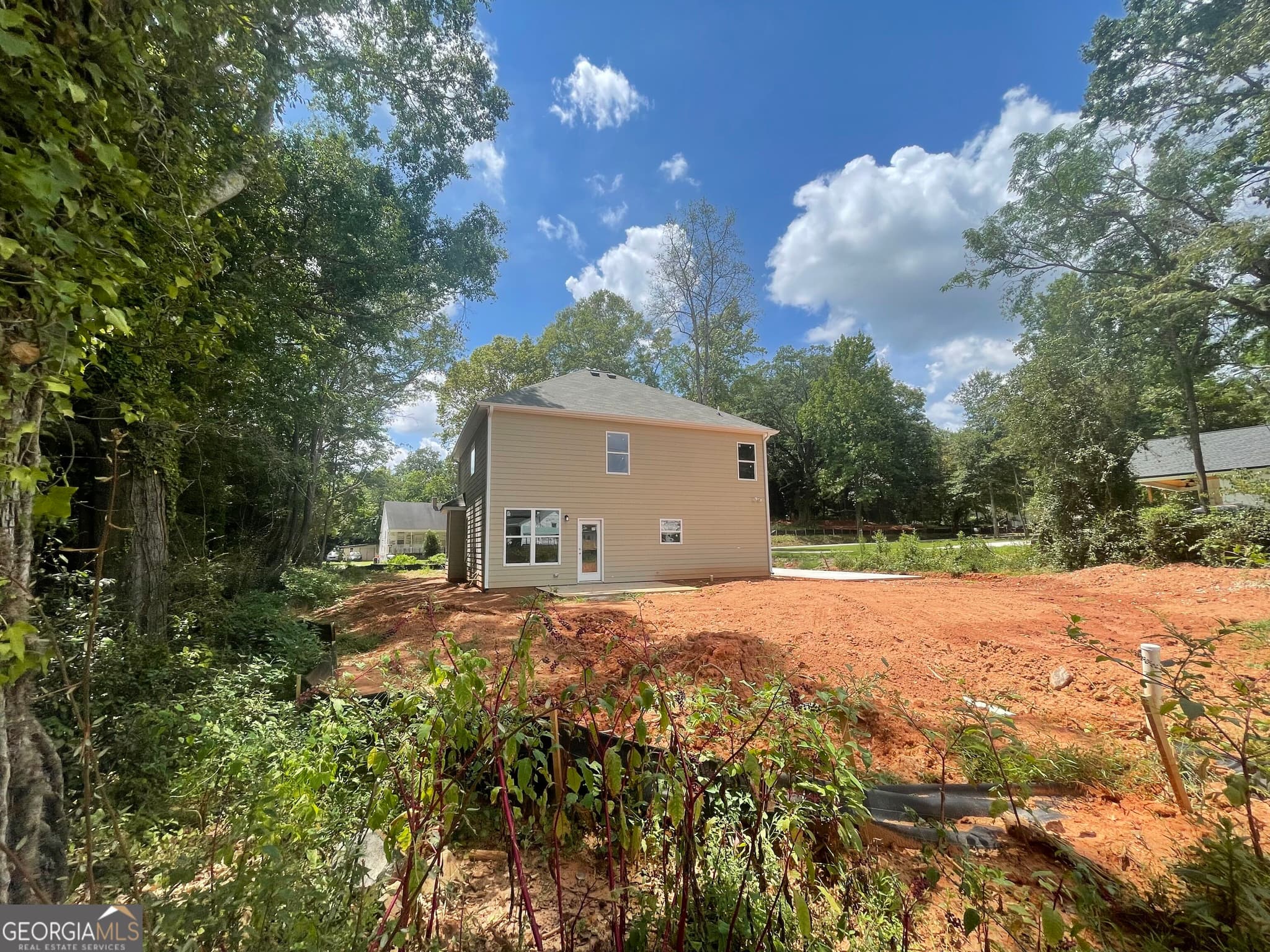 4 bedroom, 2.5 bathroom, 1,856 sq ft single family residence for sale at 11 E Reynolds Street, Newnan, GA 30263 — photo 10