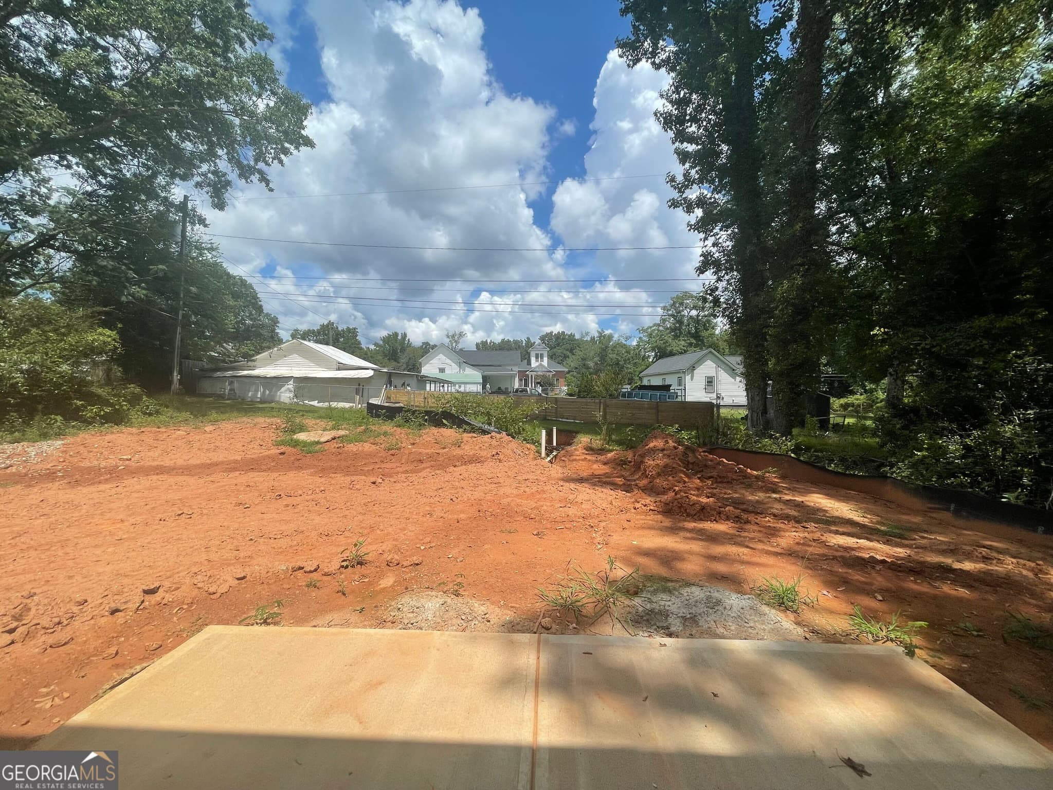 4 bedroom, 2.5 bathroom, 1,856 sq ft single family residence for sale at 11 E Reynolds Street, Newnan, GA 30263 — photo 8
