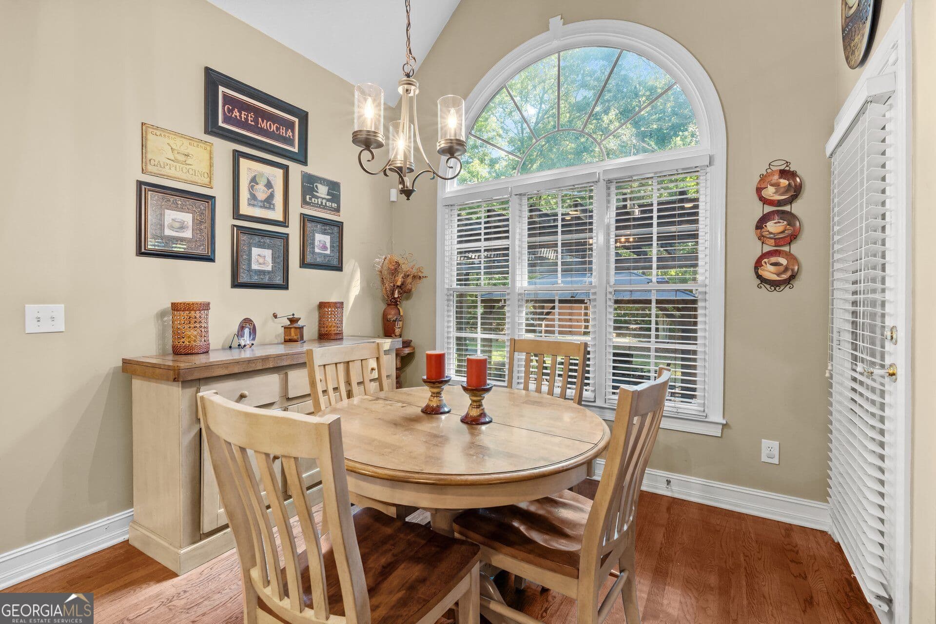 5 bedroom, 3 bathroom, 2,605 sq ft single family residence for sale at 104 Oak Mountain Parkway, Carrollton, GA 30116 — photo 7