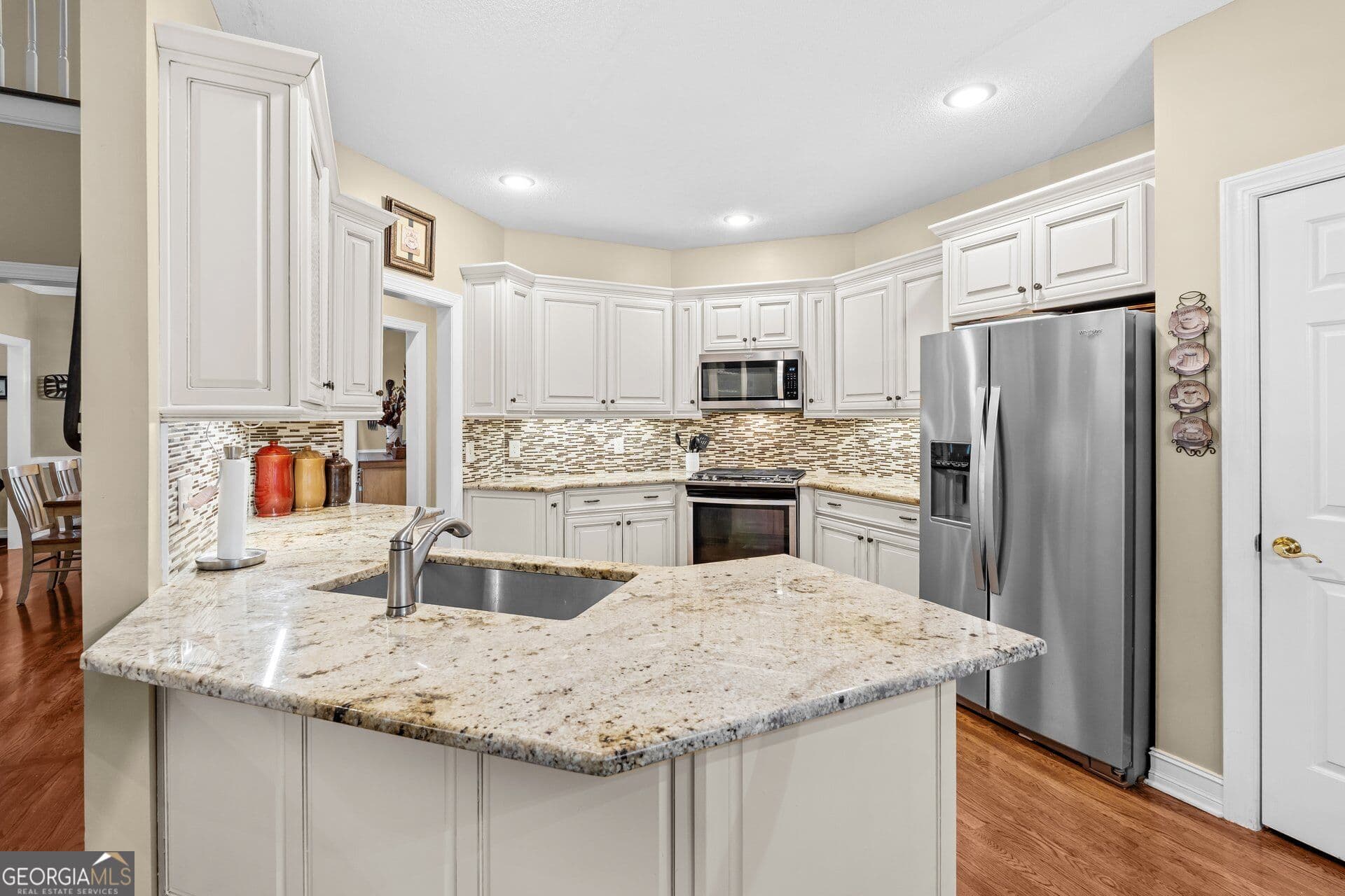 5 bedroom, 3 bathroom, 2,605 sq ft single family residence for sale at 104 Oak Mountain Parkway, Carrollton, GA 30116 — photo 4