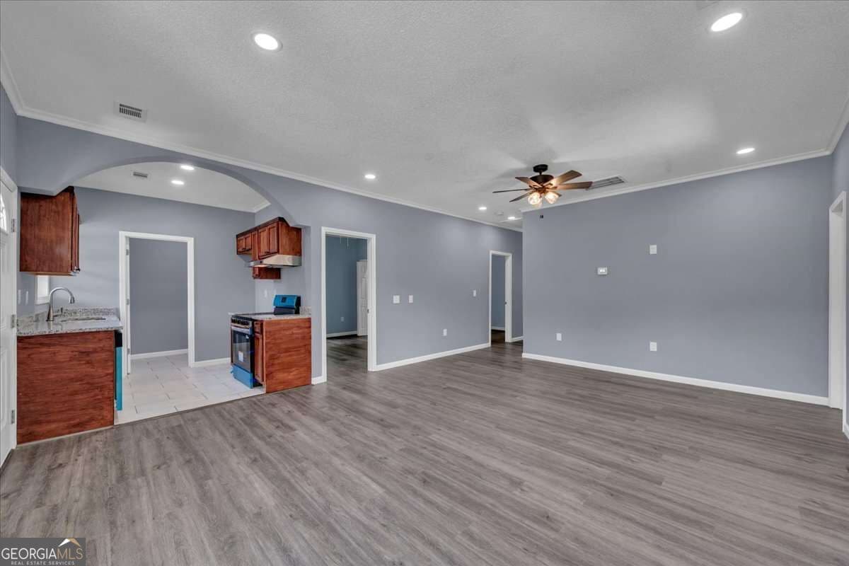 4 bedroom, 2 bathroom, 1,616 sq ft single family residence for sale at 104 Robinson Street, Byron, GA 31008 — photo 5