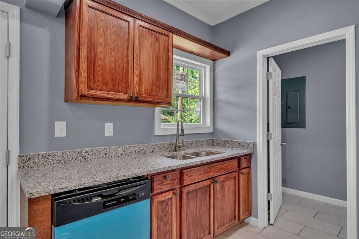 4 bedroom, 2 bathroom, 1,616 sq ft single family residence for sale at 104 Robinson Street, Byron, GA 31008 — photo 10