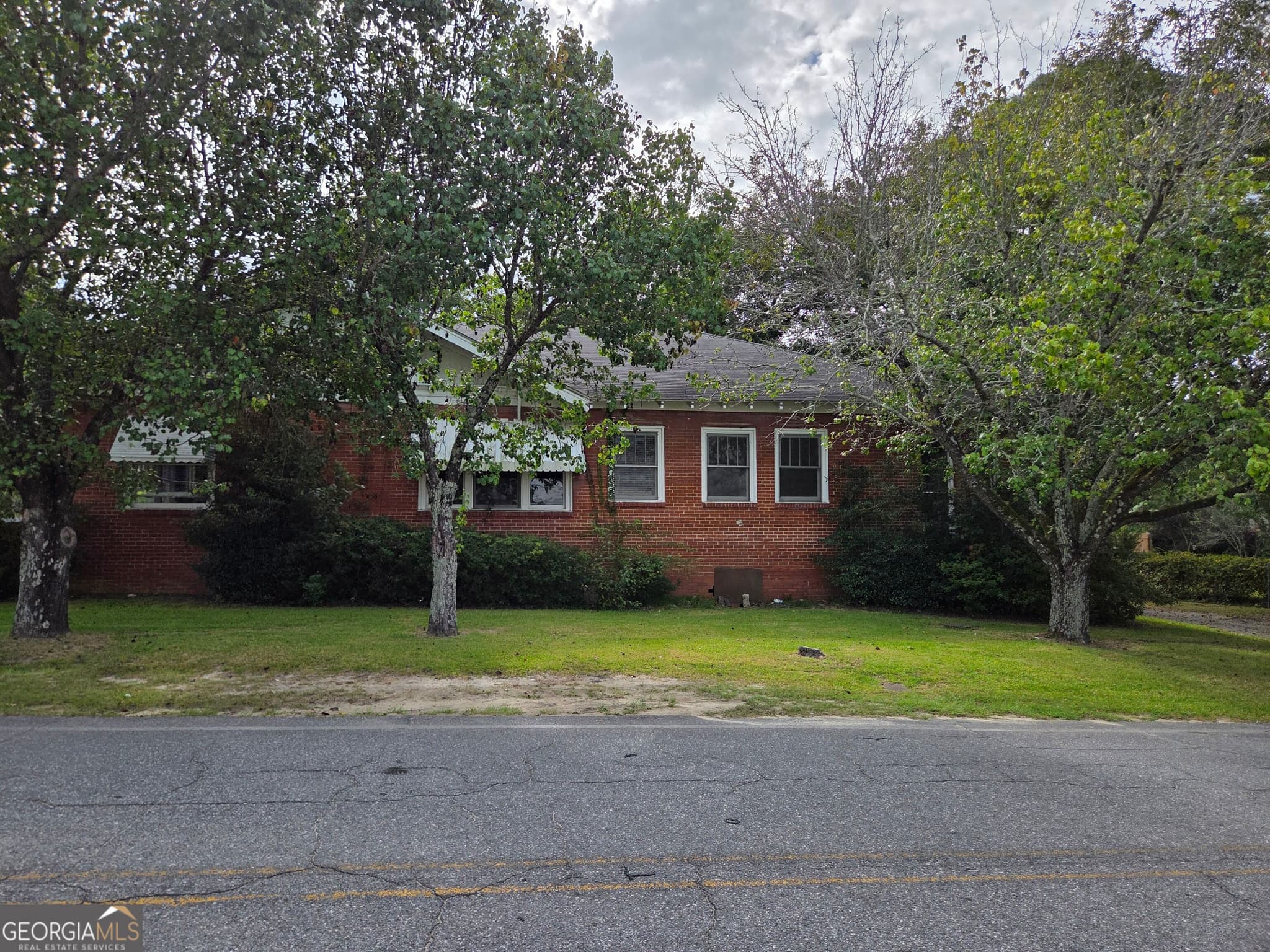 3 bedroom, 2 bathroom, 2,494 sq ft single family residence for sale at 3917 E Main Street, Soperton, GA 30457 — photo 6