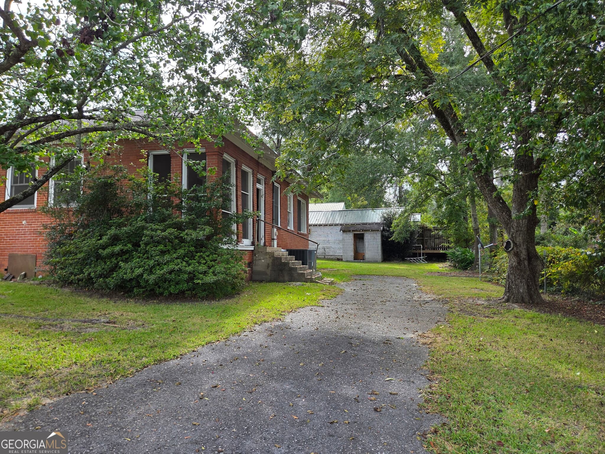 3 bedroom, 2 bathroom, 2,494 sq ft single family residence for sale at 3917 E Main Street, Soperton, GA 30457 — photo 3