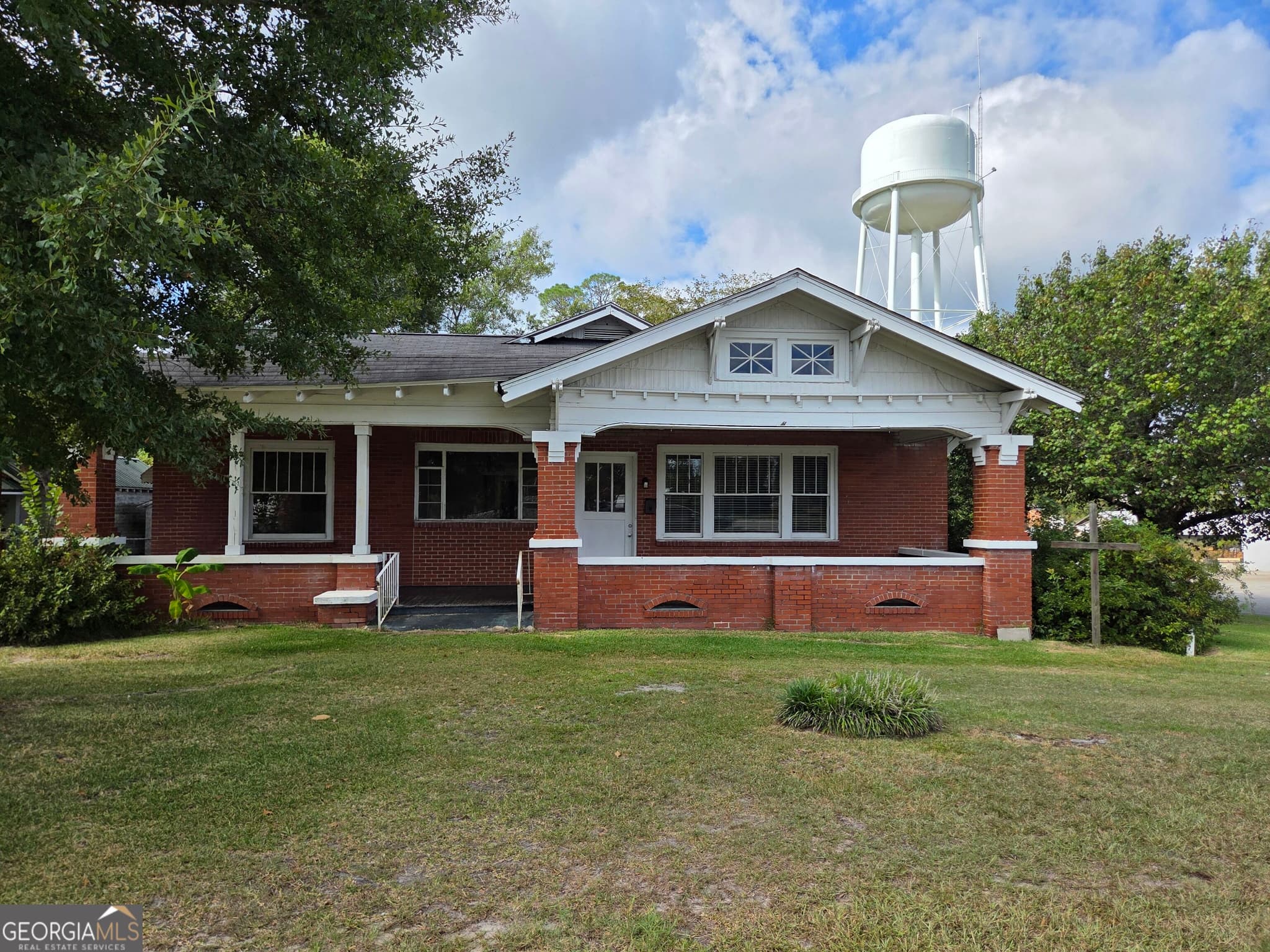3 bedroom, 2 bathroom, 2,494 sq ft single family residence for sale at 3917 E Main Street, Soperton, GA 30457