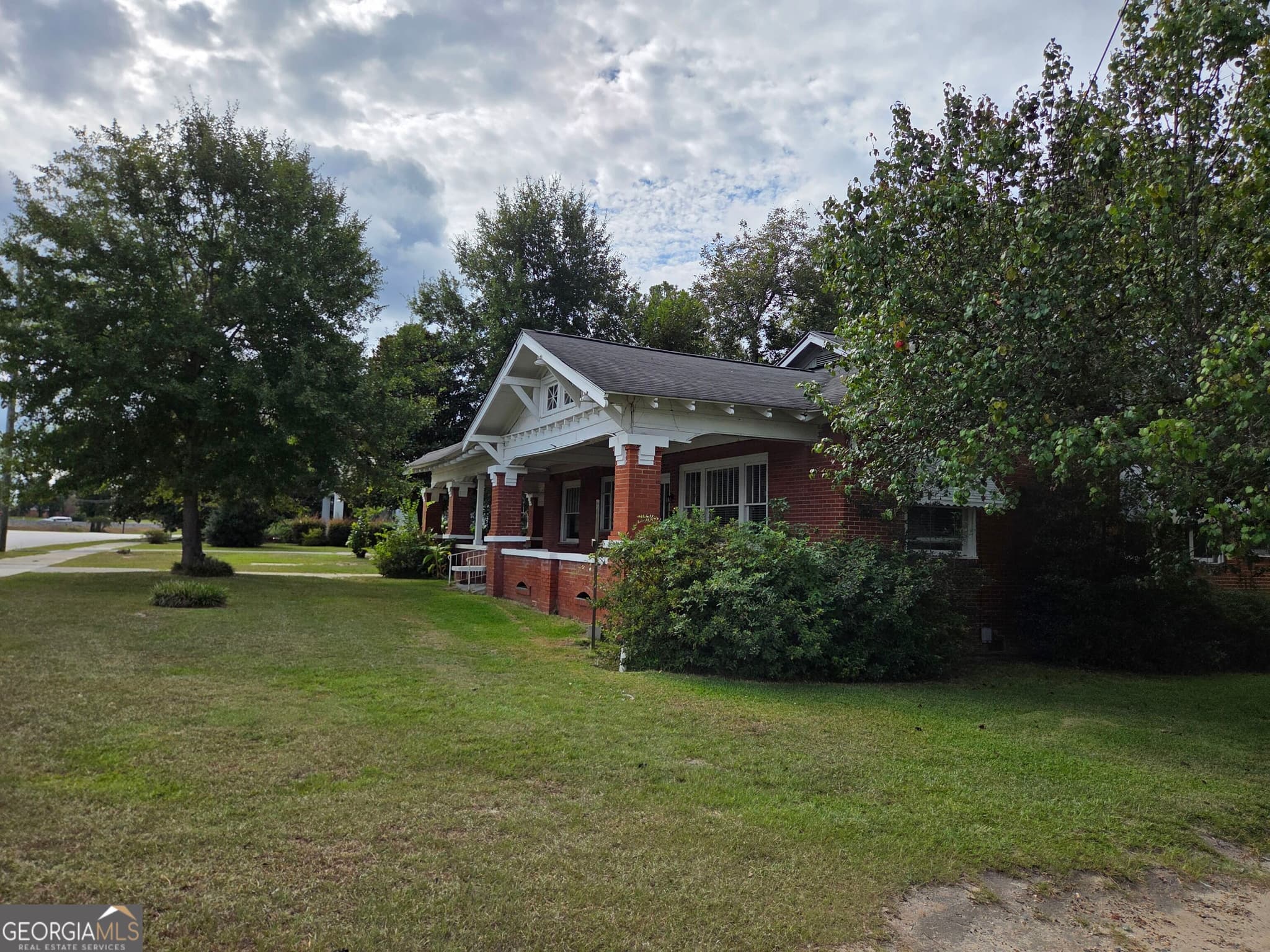 3 bedroom, 2 bathroom, 2,494 sq ft single family residence for sale at 3917 E Main Street, Soperton, GA 30457 — photo 5