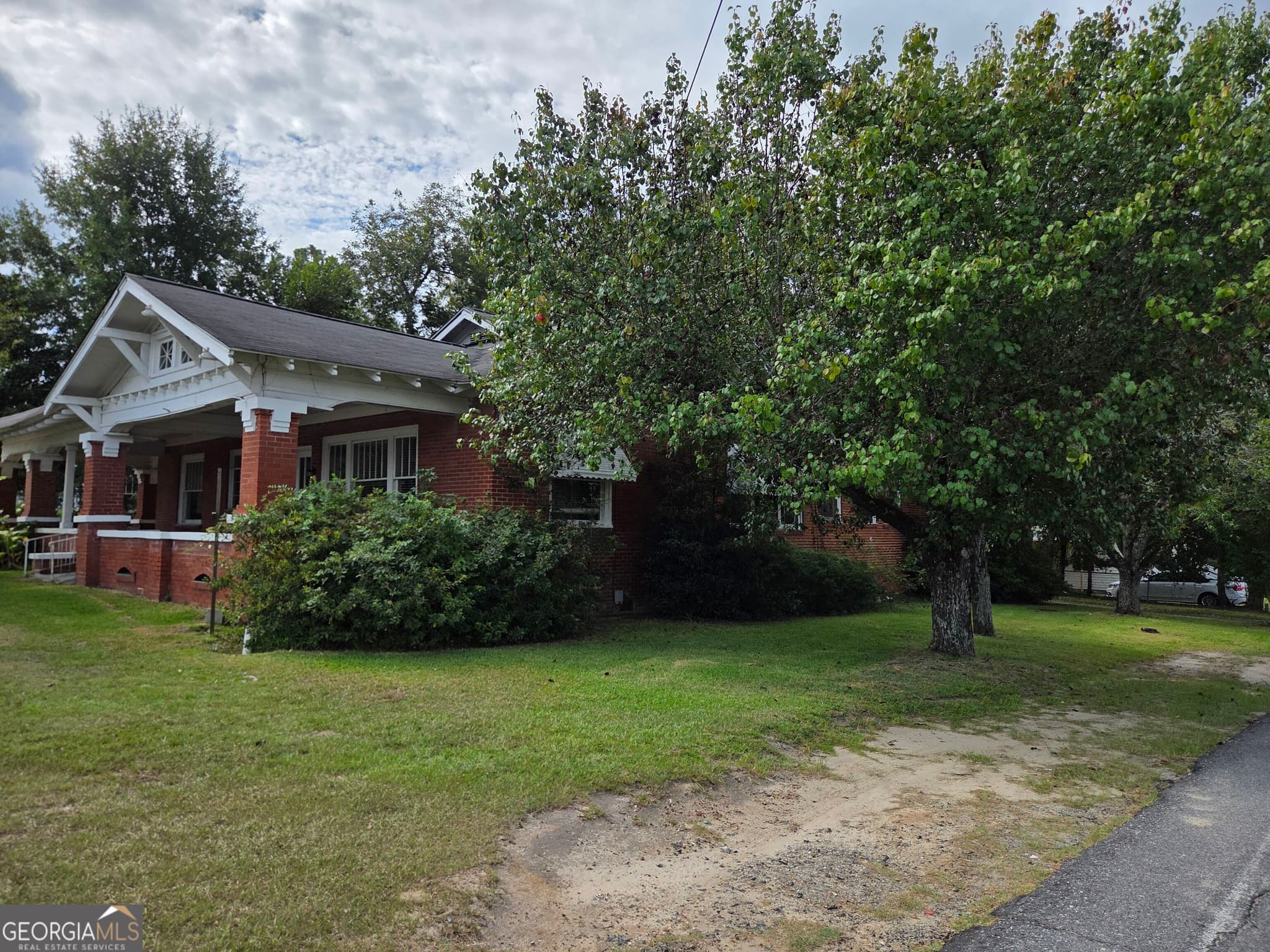 3 bedroom, 2 bathroom, 2,494 sq ft single family residence for sale at 3917 E Main Street, Soperton, GA 30457 — photo 4