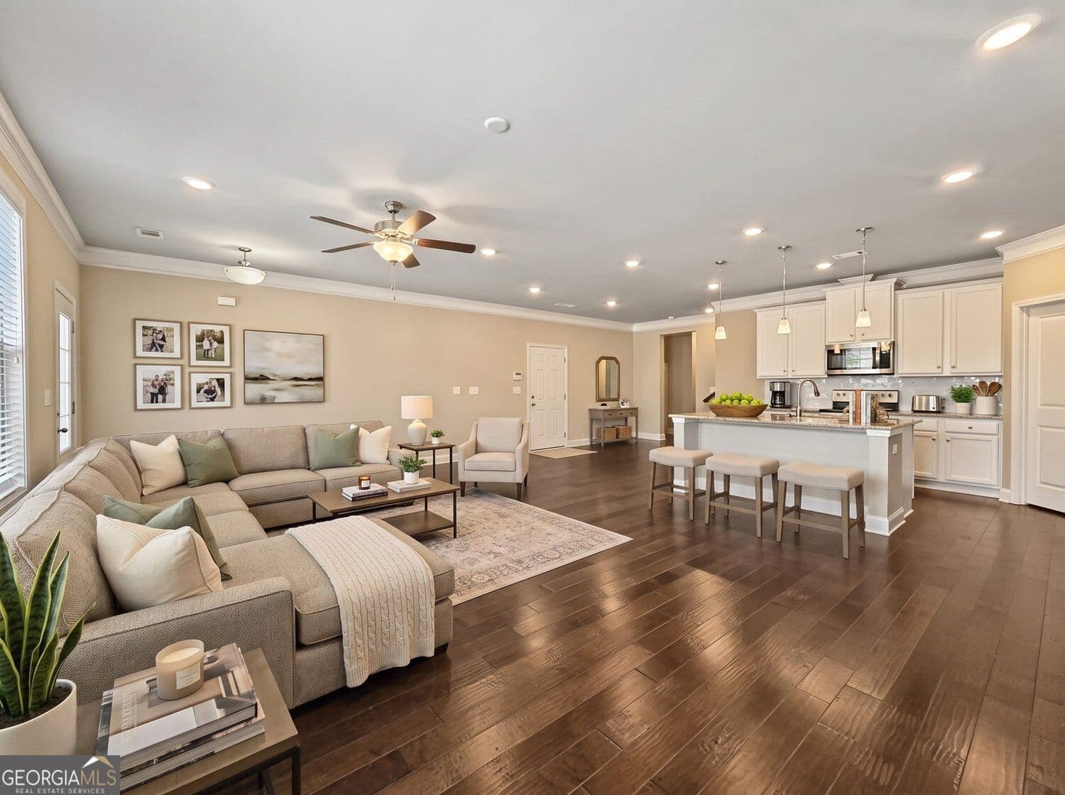 3 bedroom, 2.5 bathroom, 2,268 sq ft townhouse for sale at 2969 Weyhill Trail, Buford, GA 30519 — photo 2