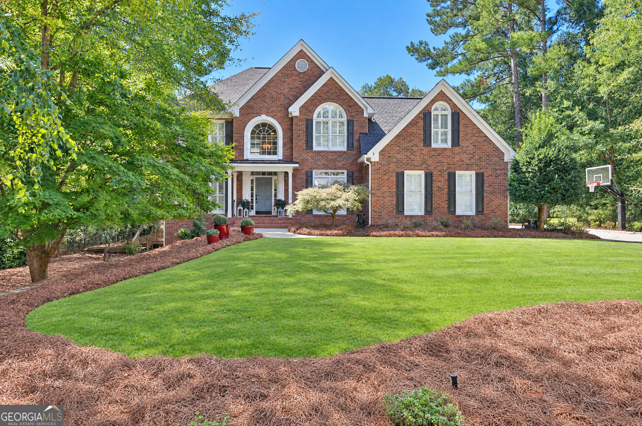 5 bedroom, 3.5 bathroom, 3,784 sq ft single family residence for sale at 325 Stonehaven Drive, Fayetteville, GA 30215 — photo 4