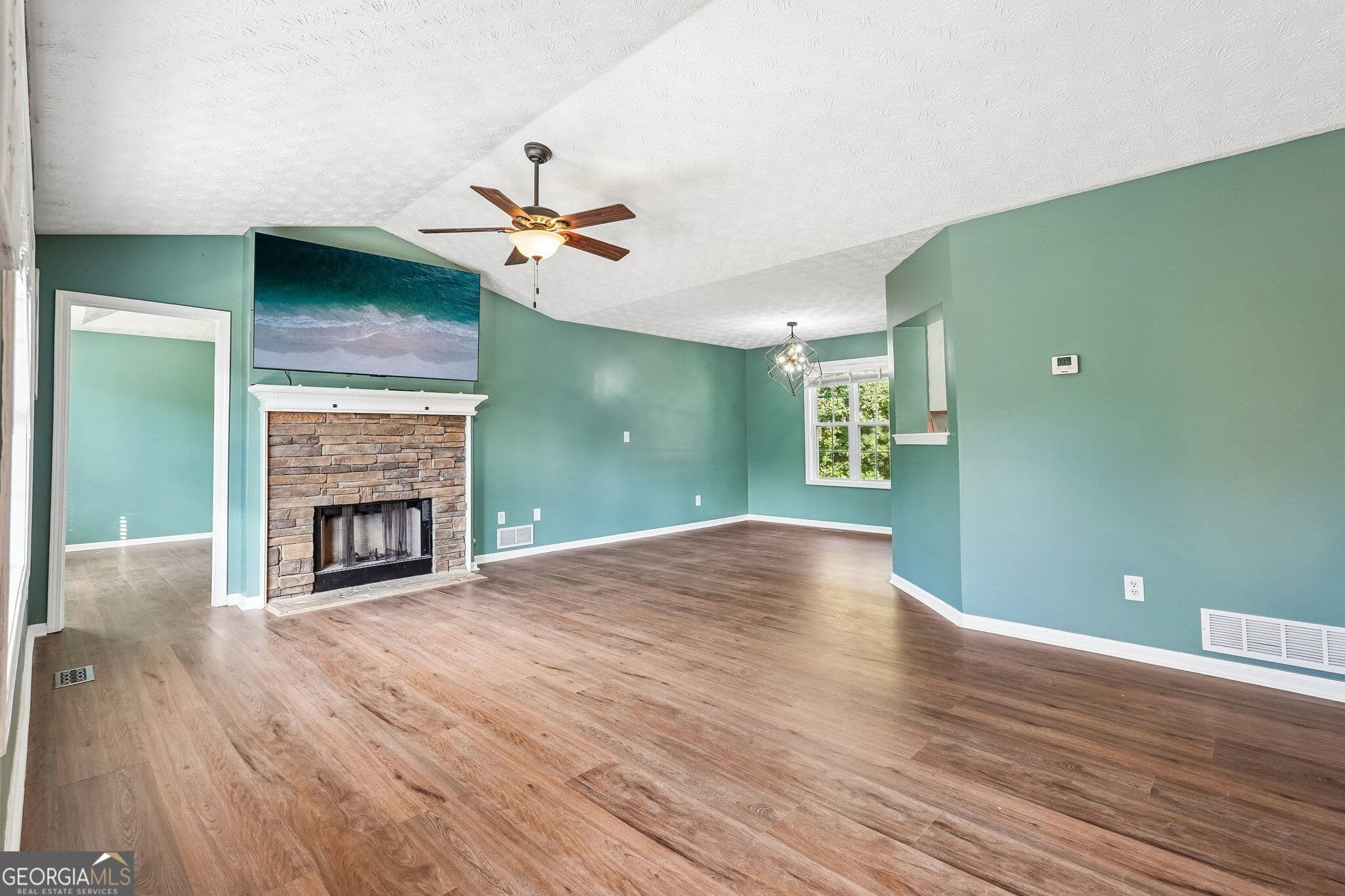 4 bedroom, 3 bathroom, 1,796 sq ft single family residence for sale at 202 White Pine Lane, Temple, GA 30179 — photo 4