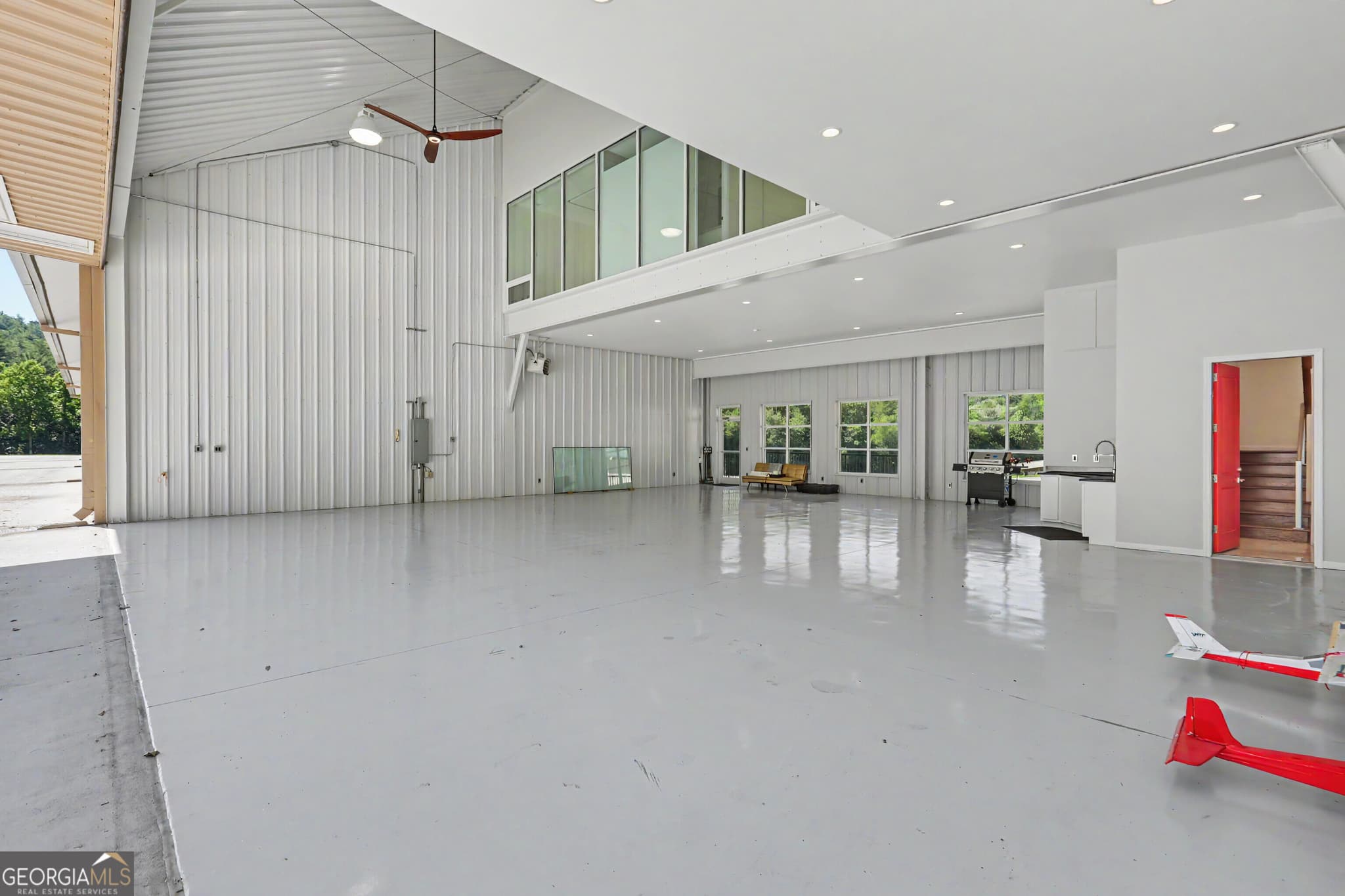 2 bedroom, 3 bathroom, 1,700 sq ft condominium for sale at 43 General Mitchell Drive M-10, Clayton, GA 30525 — photo 2