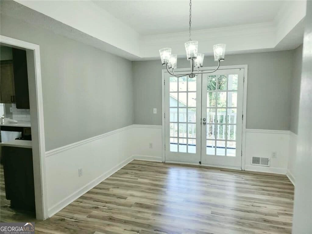 4 bedroom, 2.5 bathroom single family residence for sale at 1620 Summit View Way, Snellville, GA 30078 — photo 4