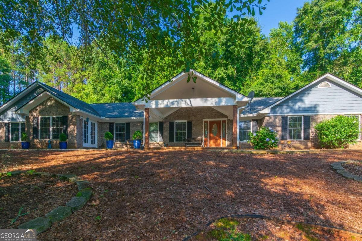 4 bedroom, 2 bathroom, 2,694 sq ft single family residence for sale at 253 Price Road, Pine Mountain, GA 31822 — photo 2