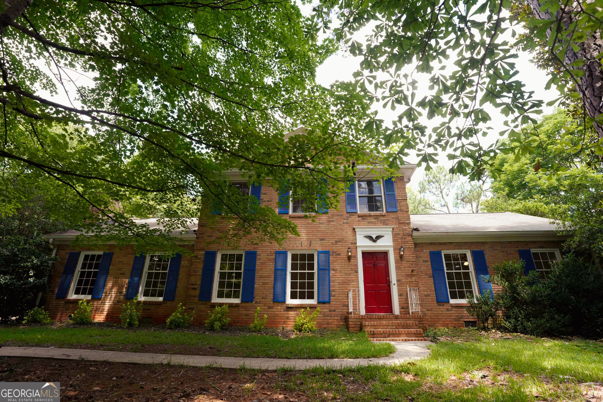 3 bedroom, 3 bathroom, 2,501 sq ft single family residence sold at 180 Clifton Drive, Athens, GA 30606