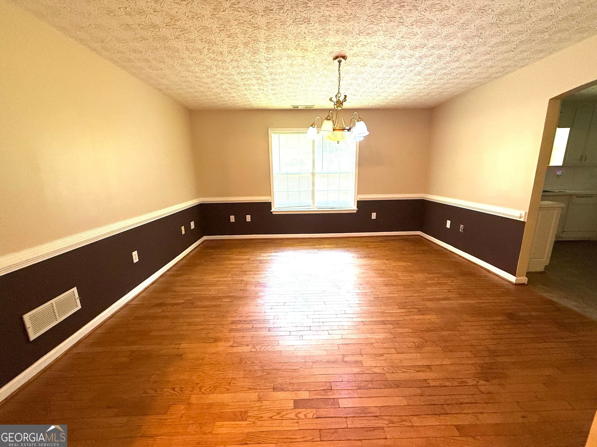 3 bedroom, 2 bathroom, 1,838 sq ft single family residence for rent at 25 Brookstone Court, Covington, GA 30016 for $1,900 a month — photo 3