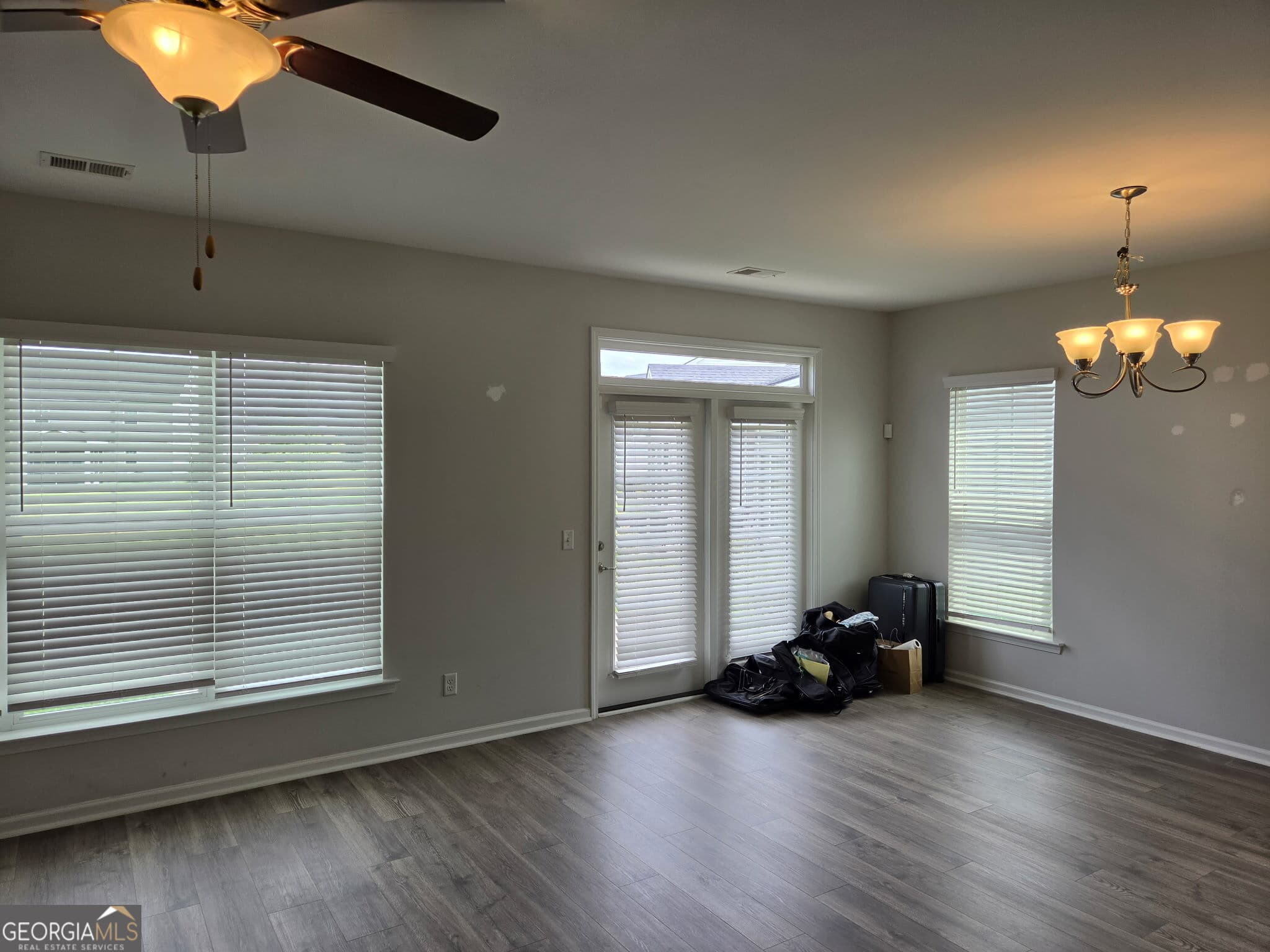3 bedroom, 2 bathroom, 2,157 sq ft single family residence for sale at 9 Headlands Court, Savannah, GA 31407 — photo 6