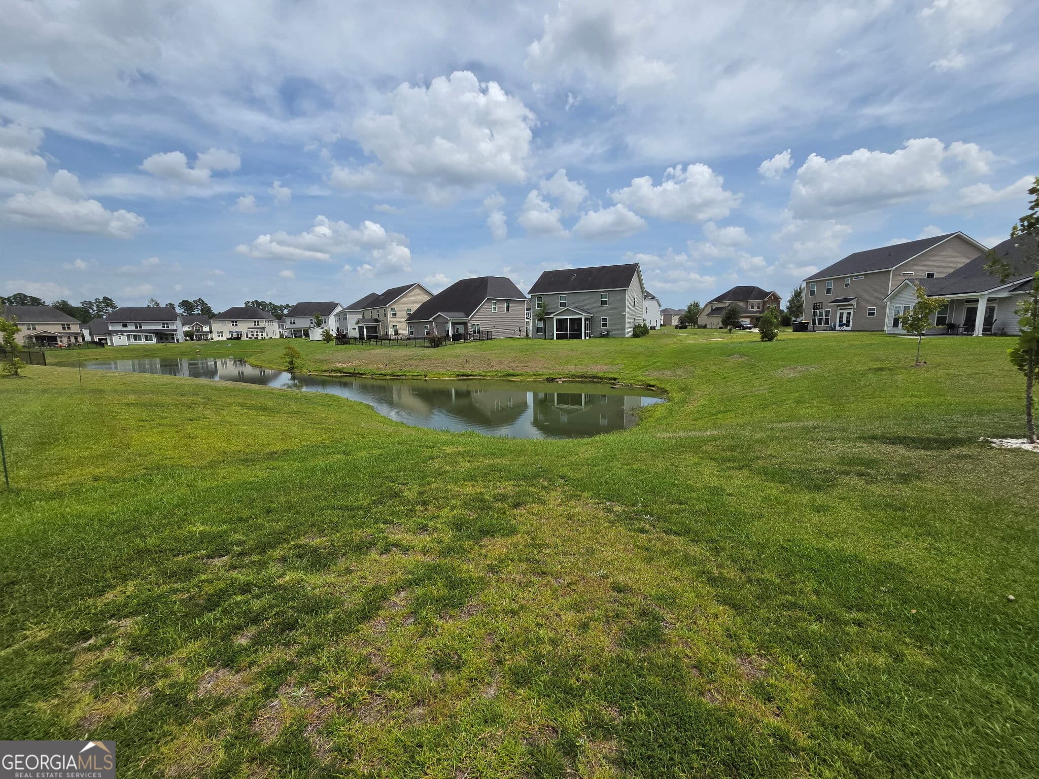 3 bedroom, 2 bathroom, 2,157 sq ft single family residence for sale at 9 Headlands Court, Savannah, GA 31407 — photo 5
