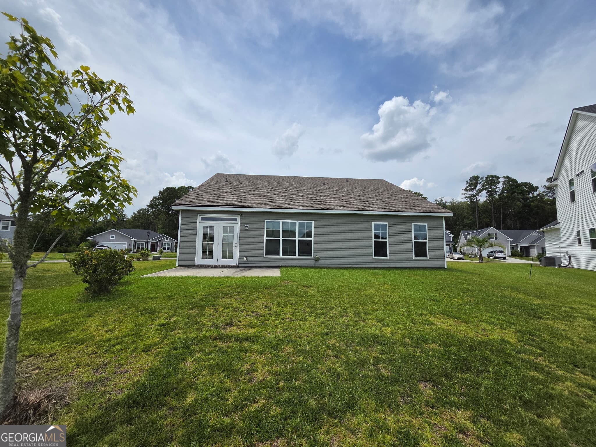 3 bedroom, 2 bathroom, 2,157 sq ft single family residence for sale at 9 Headlands Court, Savannah, GA 31407 — photo 4