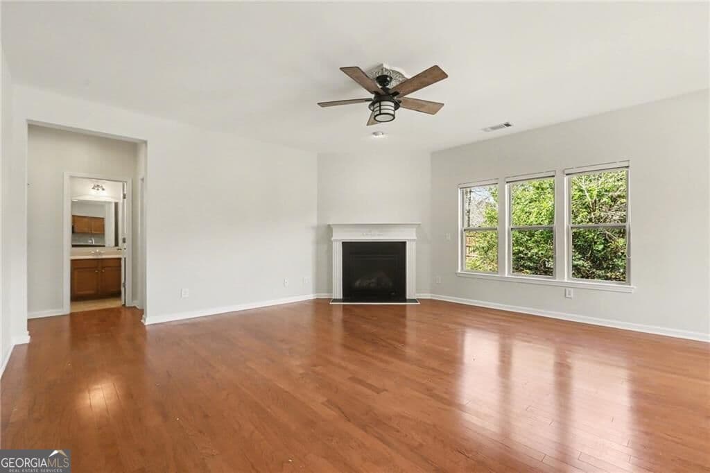 5 bedroom, 3 bathroom, 2,814 sq ft single family residence for sale at 4110 Granby Circle, Cumming, GA 30041 — photo 10