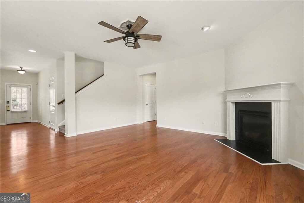 5 bedroom, 3 bathroom, 2,814 sq ft single family residence for sale at 4110 Granby Circle, Cumming, GA 30041 — photo 8