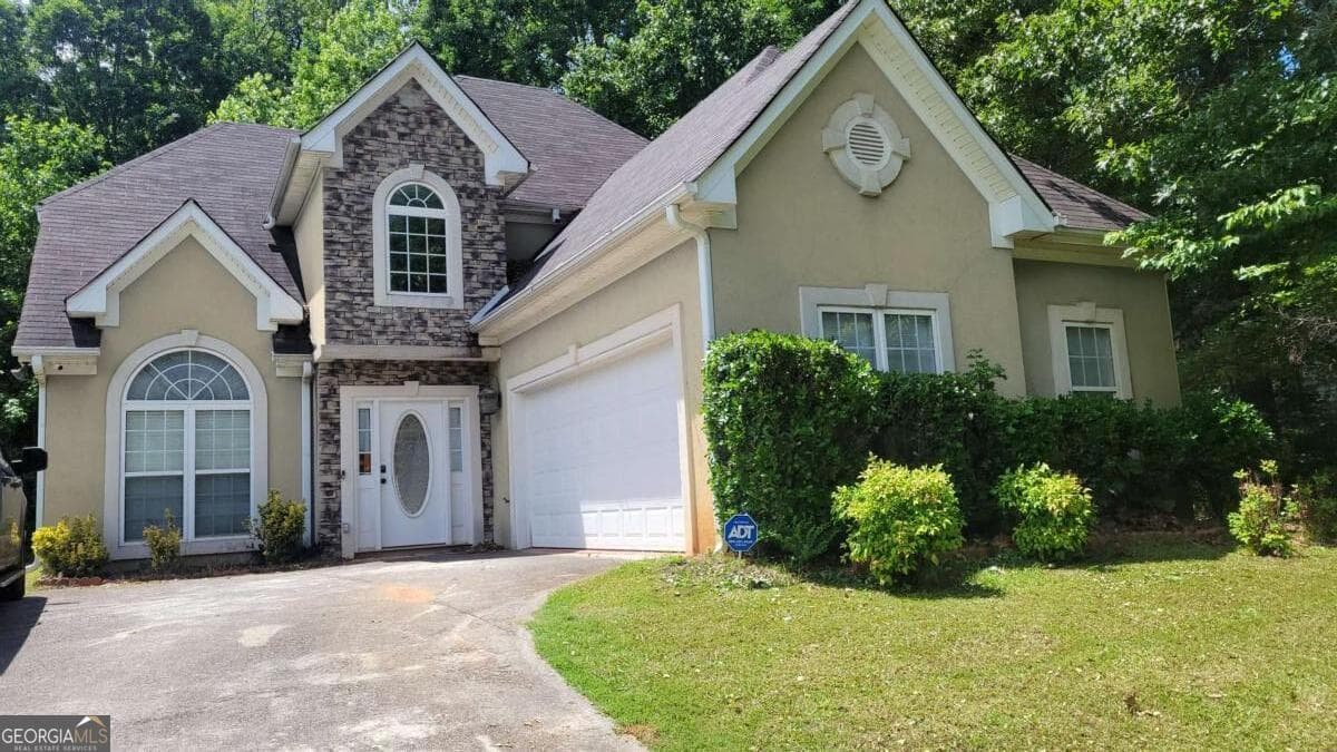 3 bedroom, 2.5 bathroom, 1,639 sq ft single family residence for sale at 25 Shady Oaks Trail, Covington, GA 30016 — photo 1 of 26