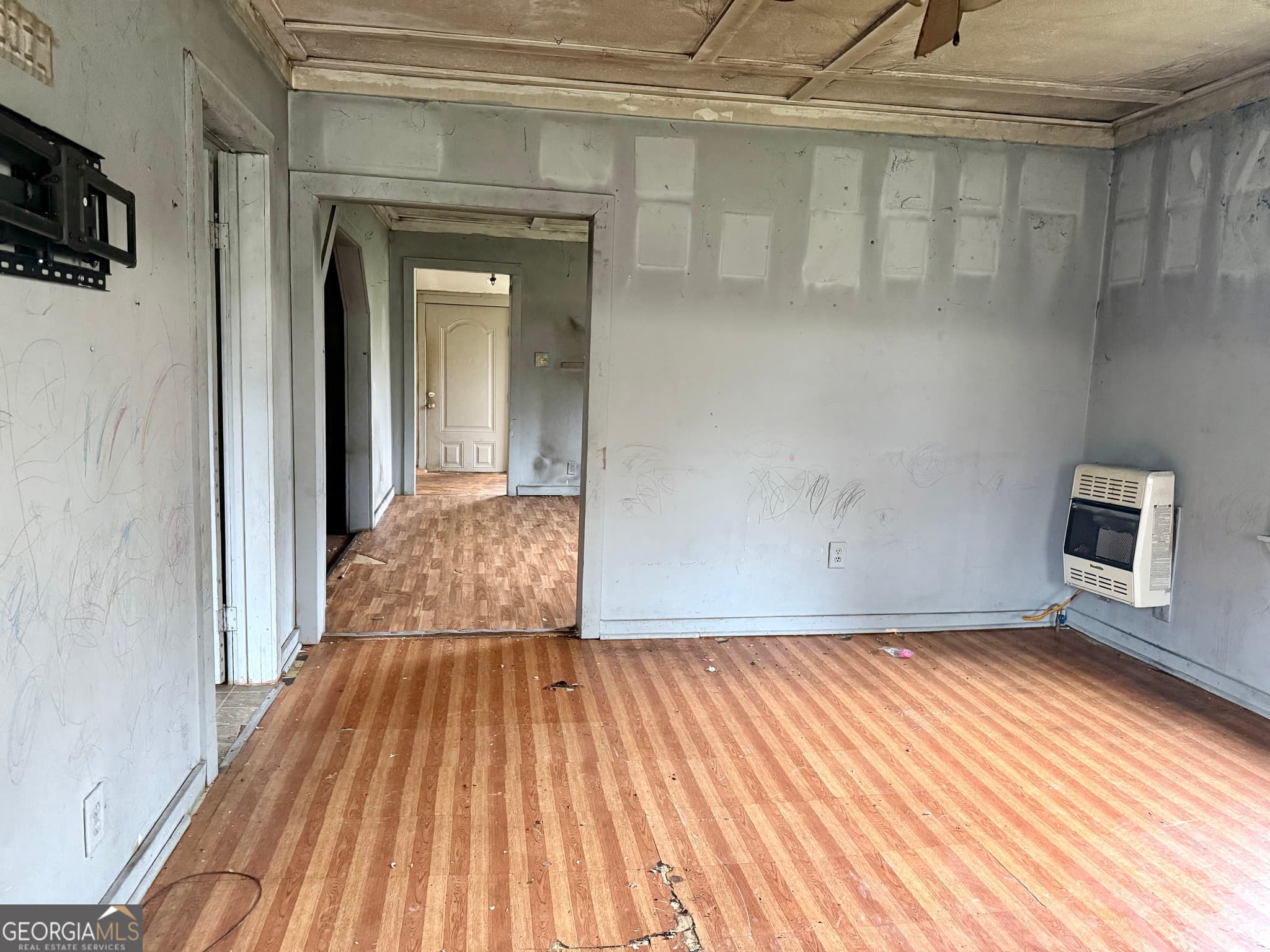 3 bedroom, 1 bathroom, 1,156 sq ft single family residence for sale at 108 Scoggins Street, Summerville, GA 30747 — photo 7