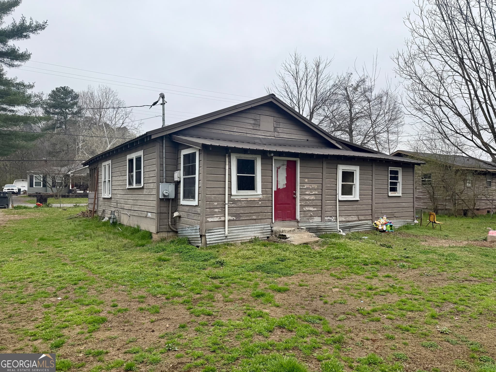 3 bedroom, 1 bathroom, 1,156 sq ft single family residence for sale at 108 Scoggins Street, Summerville, GA 30747 — photo 3
