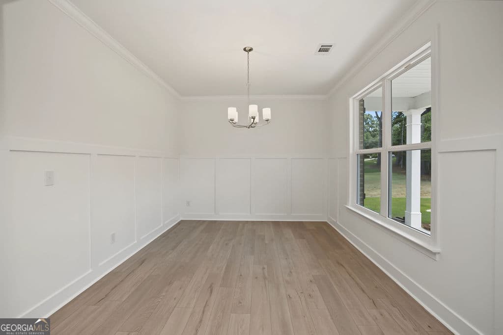 5 bedroom, 3 bathroom, 2,842 sq ft single family residence for sale at 8939 Blackhall Road 9, Jonesboro, GA 30236 — photo 9