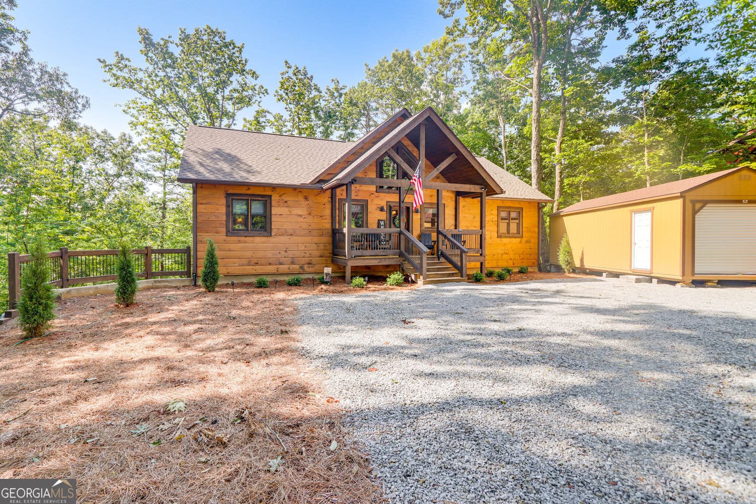 3 bedroom, 3 bathroom, 3,348 sq ft cabin,single family residence for sale at 313 Muffle Court, Ellijay, GA 30540 — photo 3