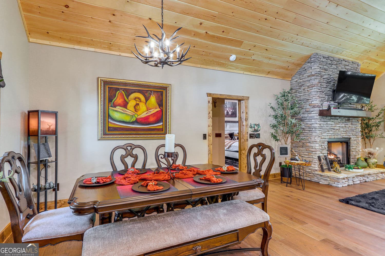 3 bedroom, 3 bathroom, 3,348 sq ft cabin,single family residence for sale at 313 Muffle Court, Ellijay, GA 30540 — photo 9